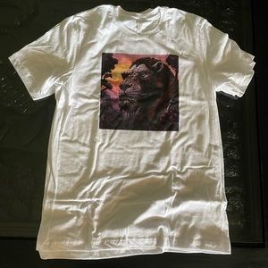 Lion in Africa graphic T-shirt size large